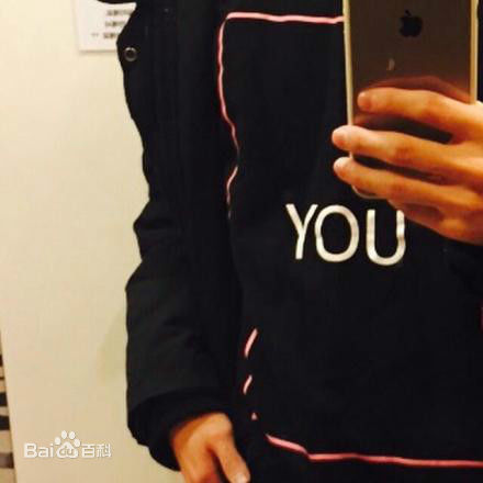 吴世勋(（韩文名）、SE HUN（官方艺名）、Oh SeHun)世勋的Instagram前后照片