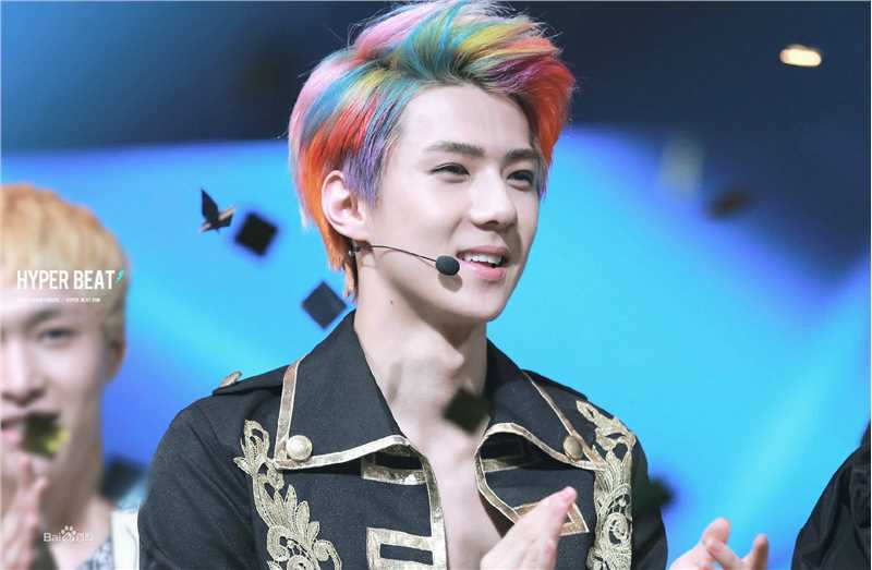 吴世勋(（韩文名）、SE HUN（官方艺名）、Oh SeHun)雕刻美男前后照片