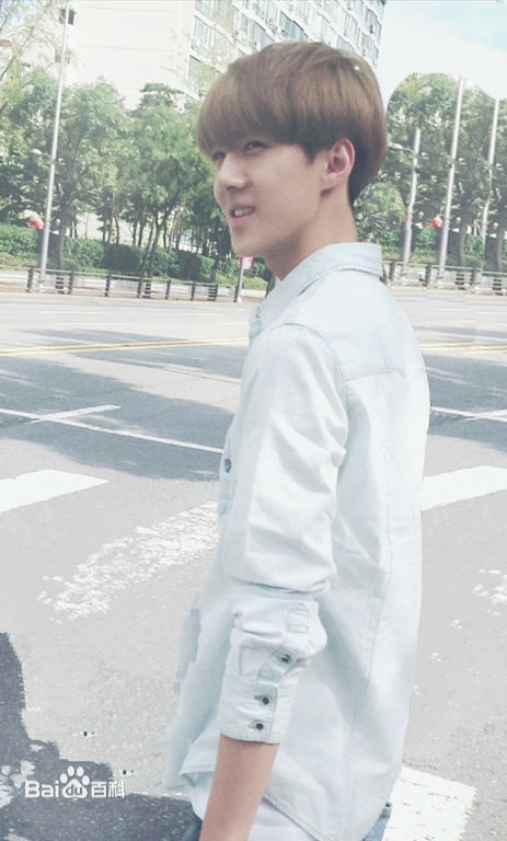 吴世勋(（韩文名）、SE HUN（官方艺名）、Oh SeHun)雕刻美男前后照片