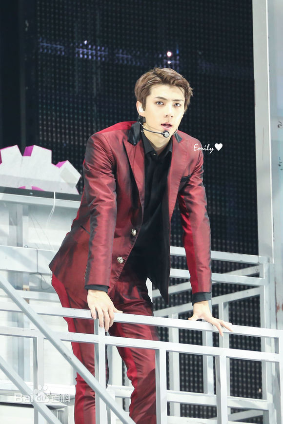 吴世勋(（韩文名）、SE HUN（官方艺名）、Oh SeHun)美颜盛世素颜照相册