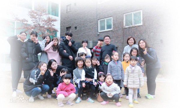 吴世勋(（韩文名）、SE HUN（官方艺名）、Oh SeHun)义工图图册