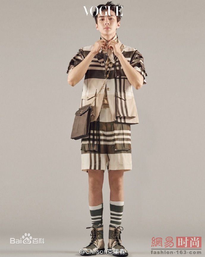 精选吴世勋(（韩文名）、SE HUN（官方艺名）、Oh SeHun)在《Vogue》Boy Scouts系列中的图册