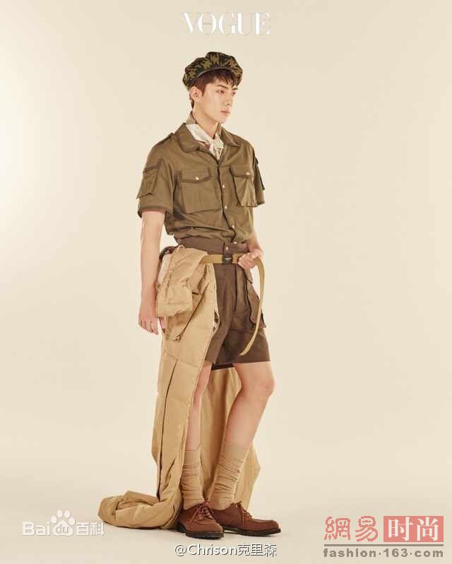 精选吴世勋(（韩文名）、SE HUN（官方艺名）、Oh SeHun)在《Vogue》Boy Scouts系列中的图册