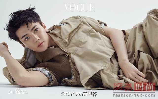 精选吴世勋(（韩文名）、SE HUN（官方艺名）、Oh SeHun)在《Vogue》Boy Scouts系列中的图册