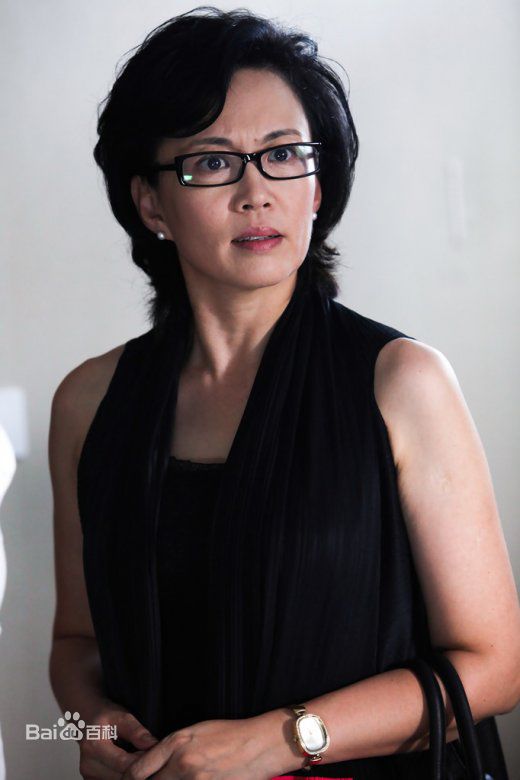 艾丽娅同在屋檐下剧情前后照片