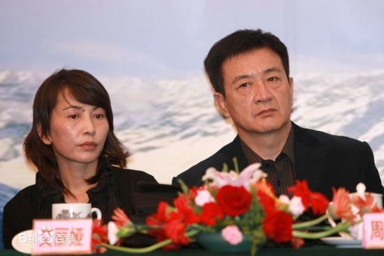 艾丽娅未婚妻剧情素颜照相册