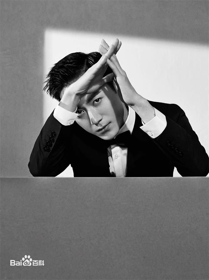 茅子俊西装照图册