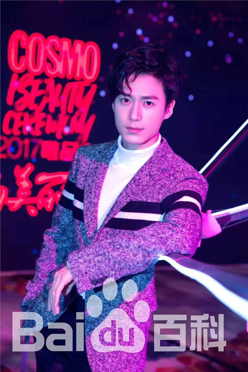 茅子俊活动素颜照相册