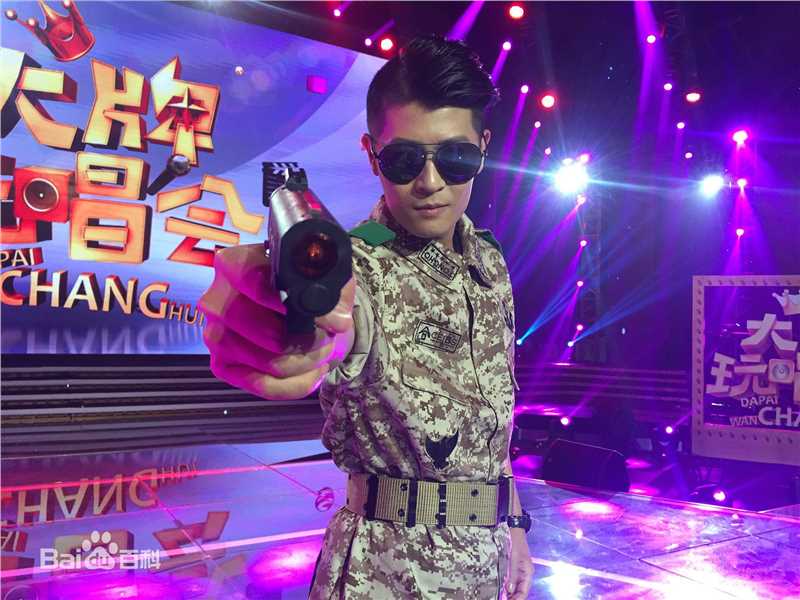 张朋(Tony)大牌玩唱会壁纸壁纸