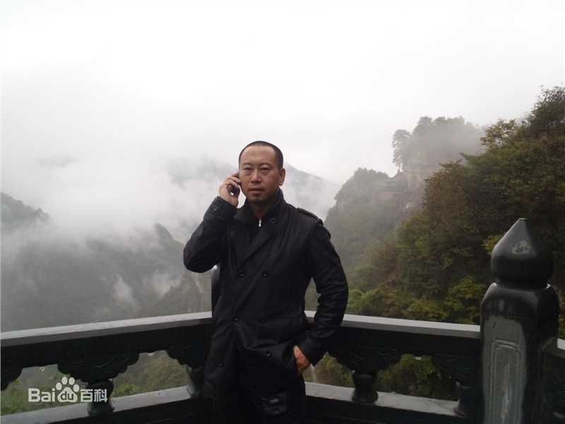 喻瀚湫导演的工作照性感图片图集