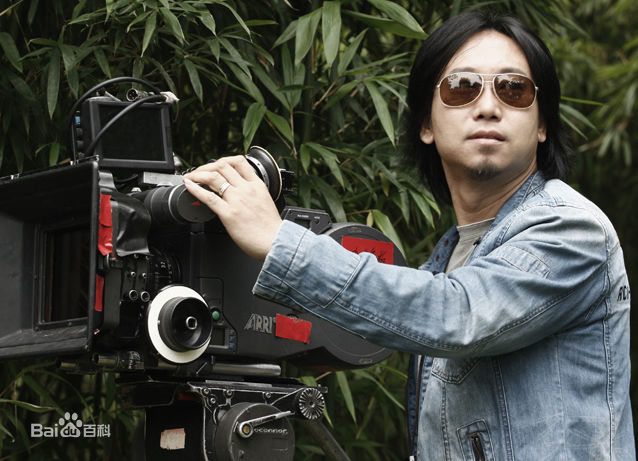 喻瀚湫导演的工作照性感图片图集