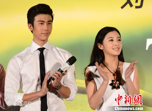 最新冉旭在电影《初恋未满》发布会中的壁纸