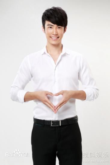 冉旭公益活动素颜照壁纸