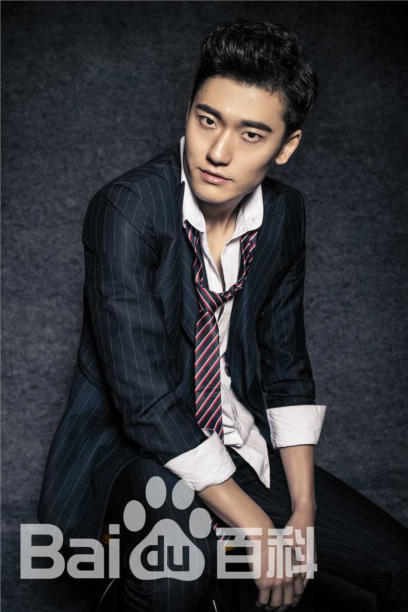 高清孙嘉麟性感图片