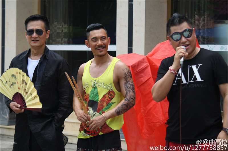 曲高位照片素颜照壁纸