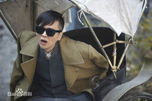 最新王伟源（曾用名：王伟男）在王伟源在《大连故事》中饰演齐孝廉中的图集