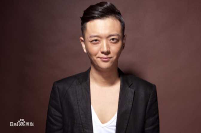 王伟源（曾用名：王伟男）前后照片