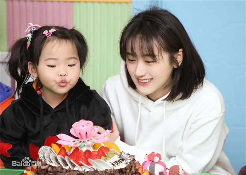 袁冰妍(Crystal)公益活动前后照片