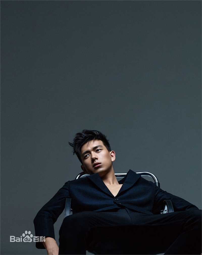 高清李现在《风度men's uno》中的图册