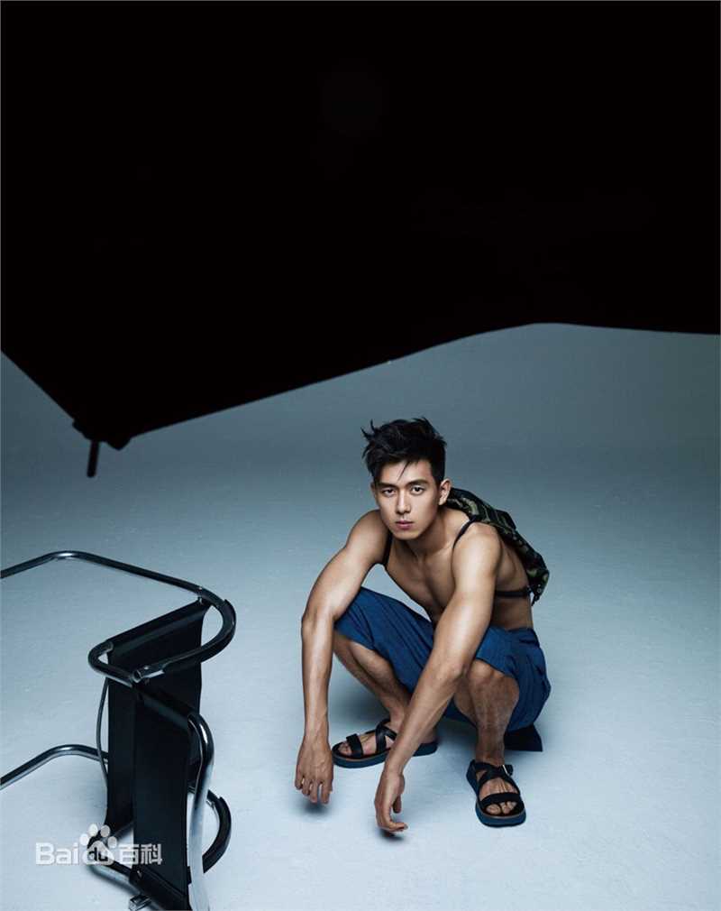 高清李现在《风度men's uno》中的图册
