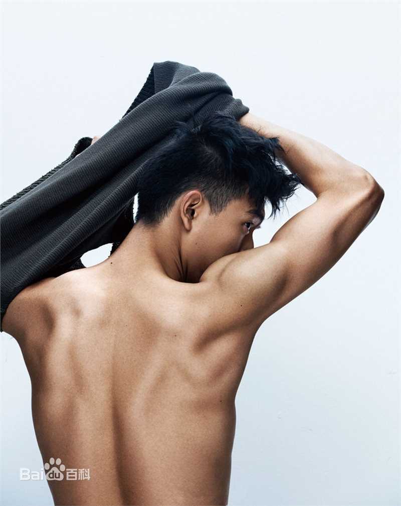 高清李现在《风度men's uno》中的图册