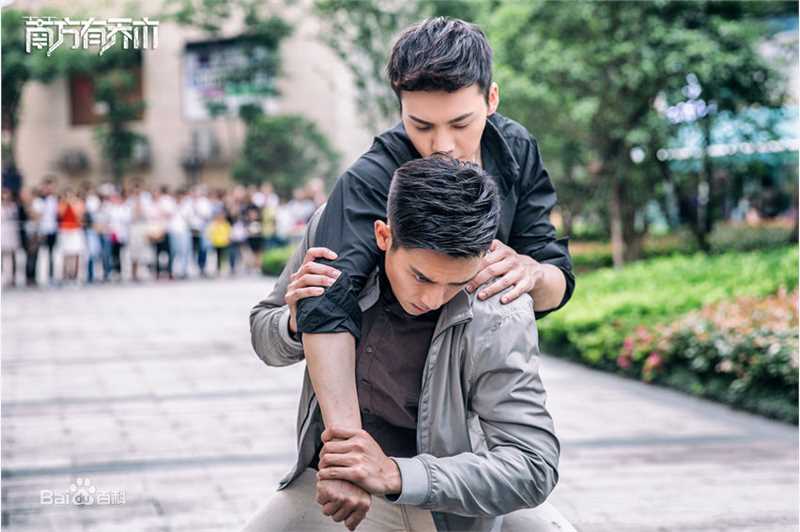 最新李现在《南方有乔木》饰演常剑雄中的壁纸