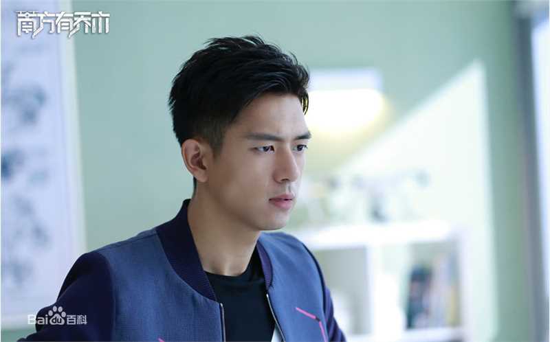 最新李现在《南方有乔木》饰演常剑雄中的壁纸