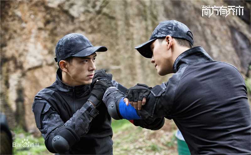 最新李现在《南方有乔木》饰演常剑雄中的壁纸