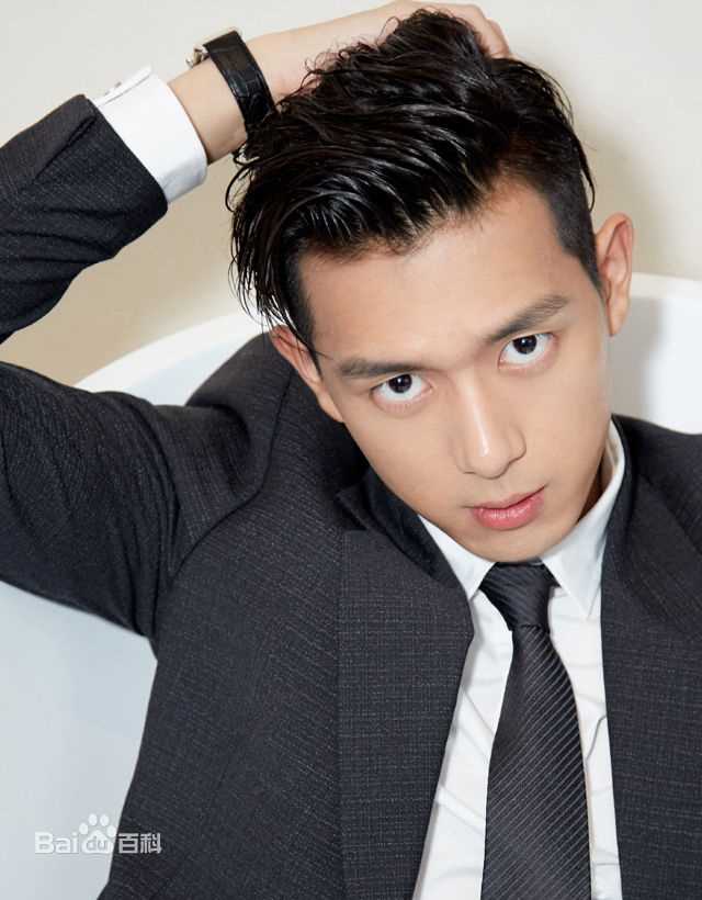 最新李现性感图片