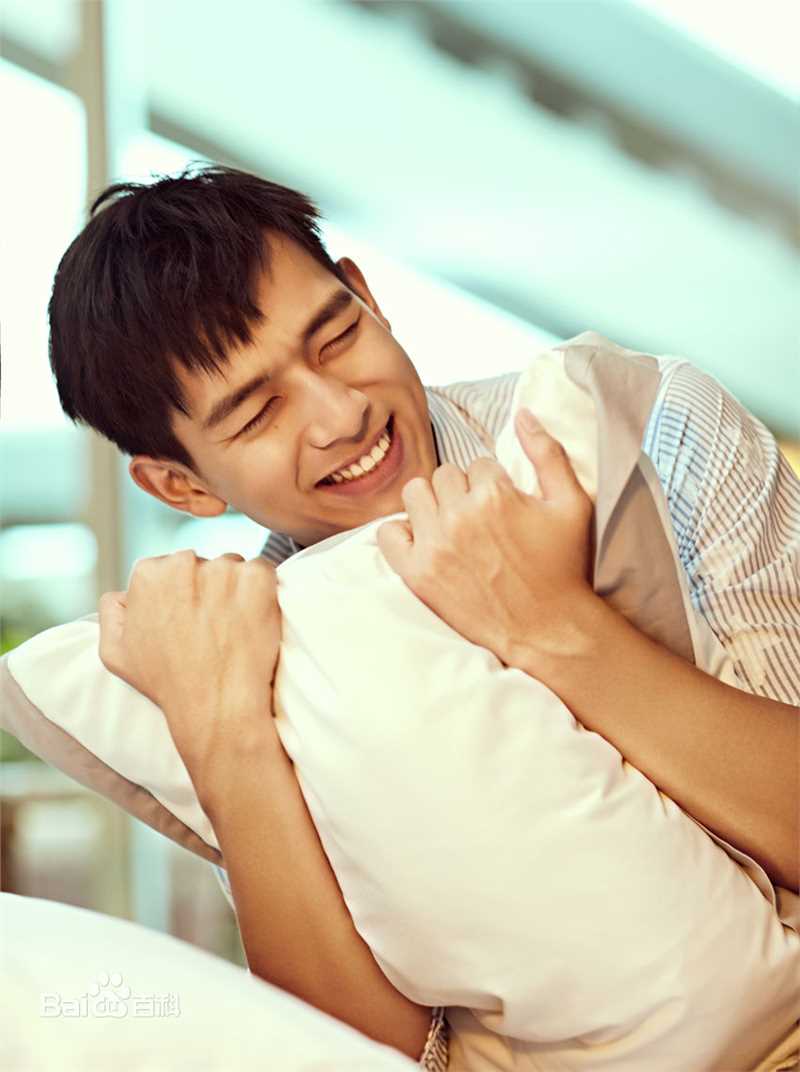 最新李现性感图片