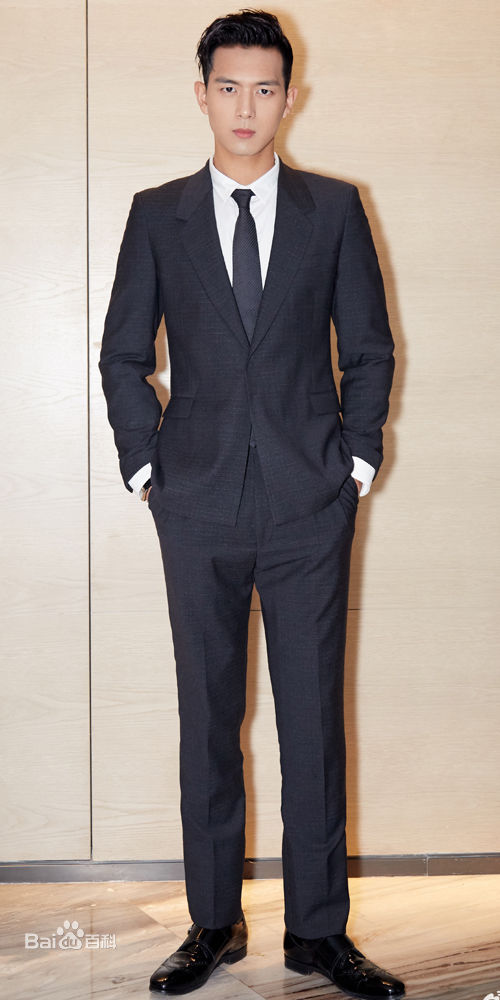 最新李现性感图片