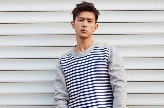 最新李现性感图片