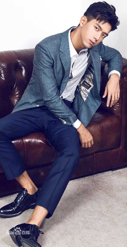 最新李现性感图片