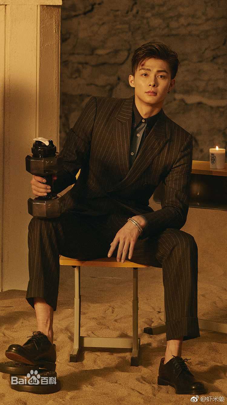 张铭恩智族GQ前后照片