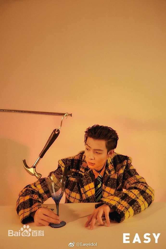 张铭恩Easy素颜照相册