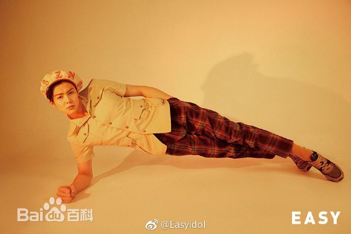 张铭恩Easy素颜照相册