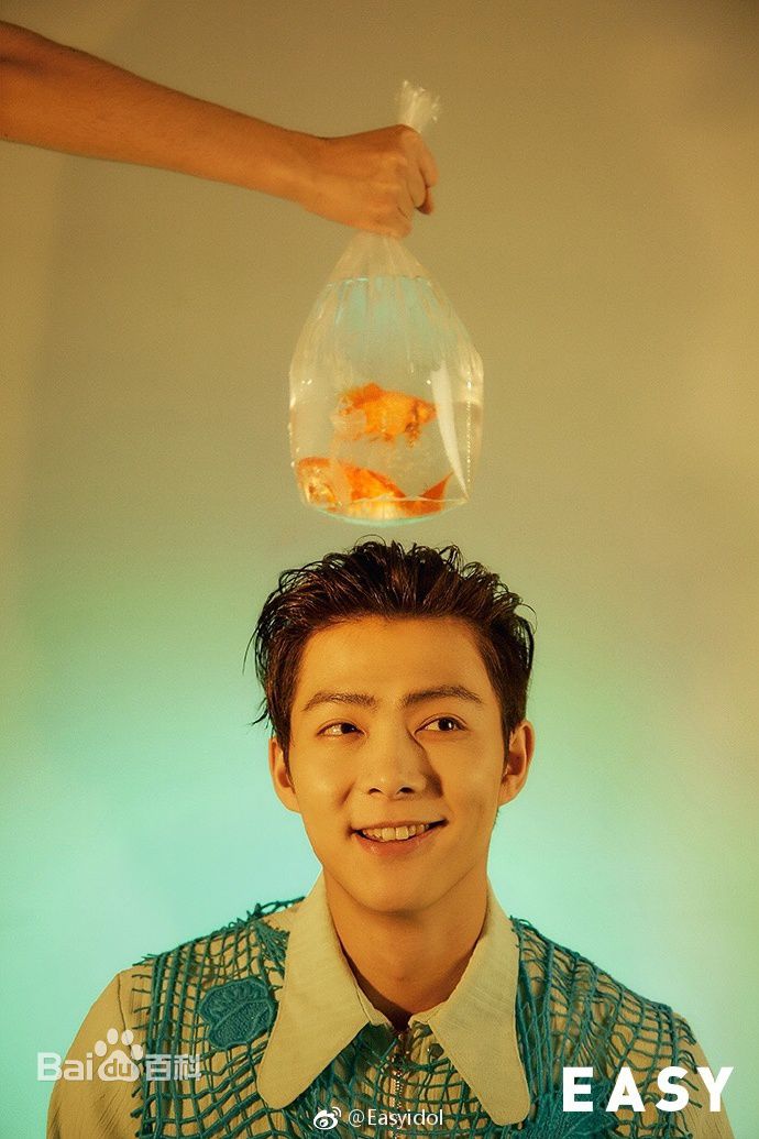 张铭恩Easy素颜照相册