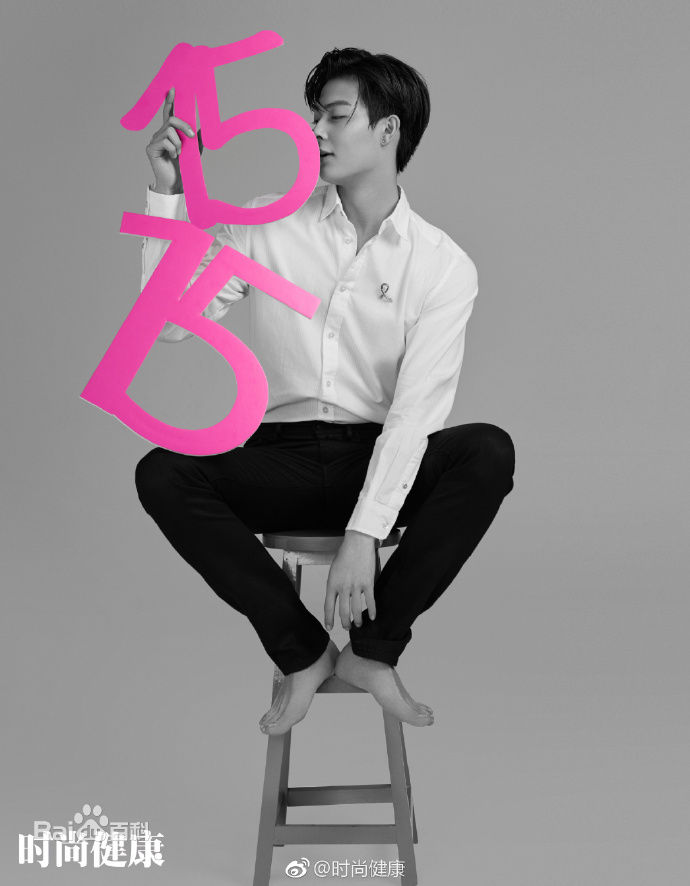 张铭恩时尚健康素颜照壁纸
