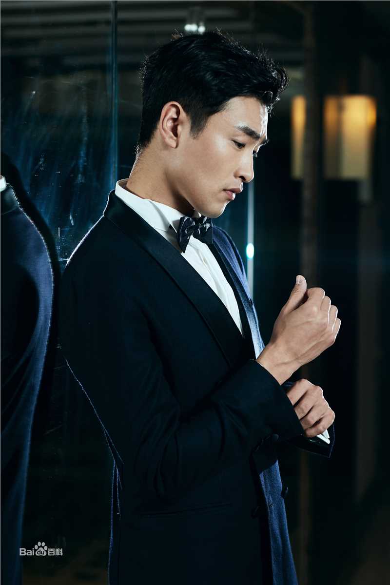 王彦霖活动照性感图片图集