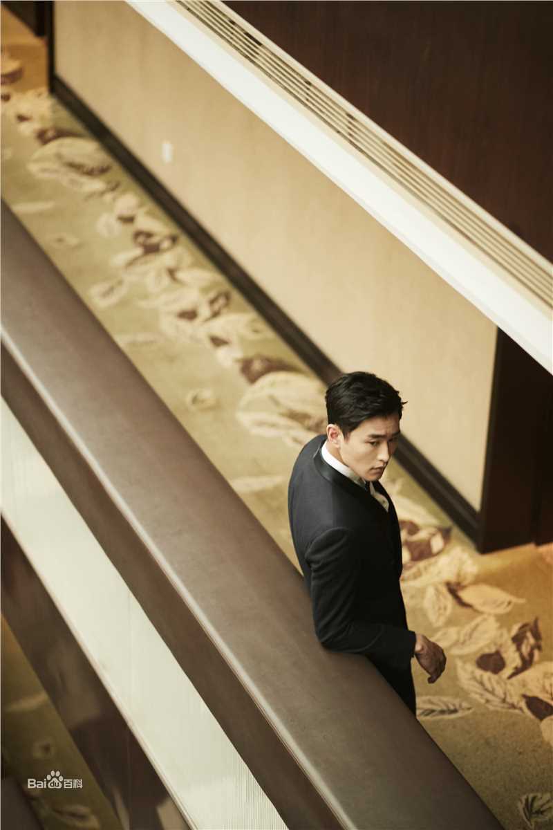 王彦霖活动照性感图片图集