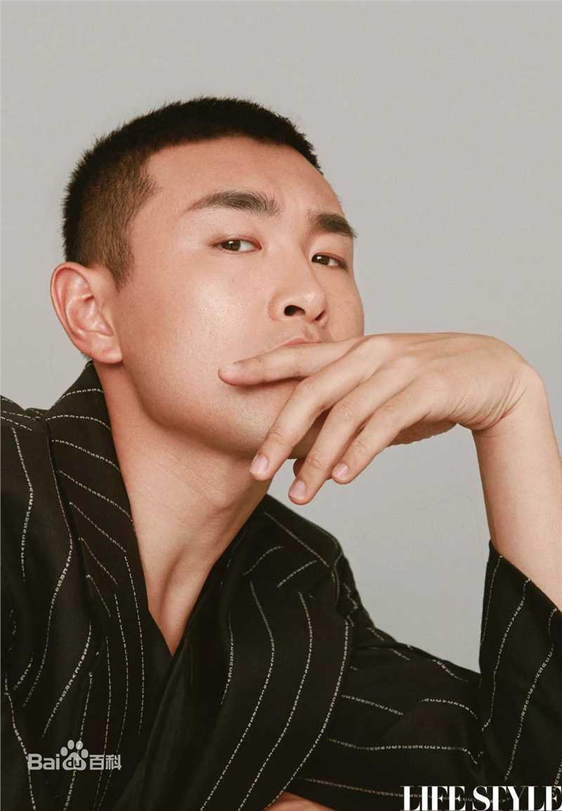 最新王彦霖性感图片