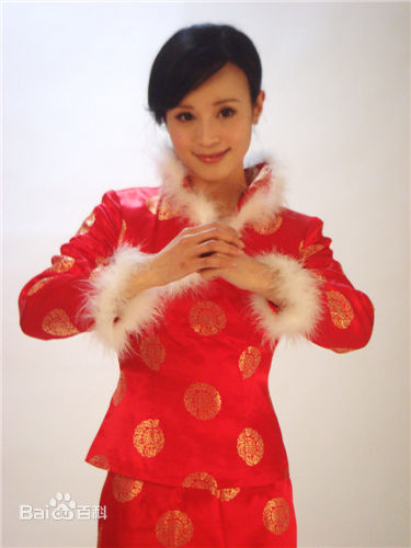 石筱群拍摄“伊艺利”广告素颜照壁纸