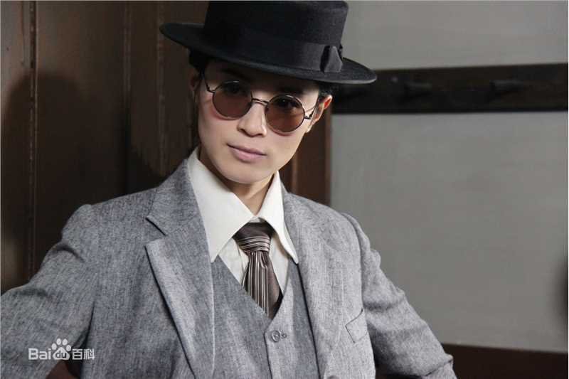 最新石筱群在《烽火佳人》饰演闵茹中的壁纸