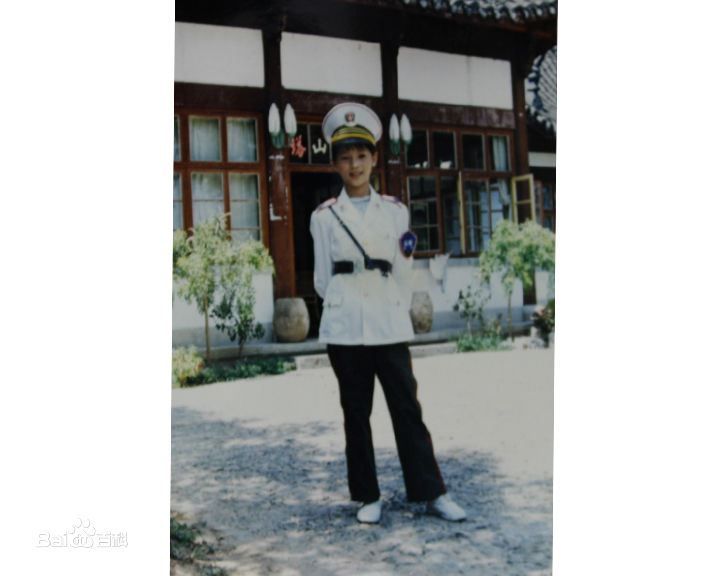 石筱群早期照片前后照片