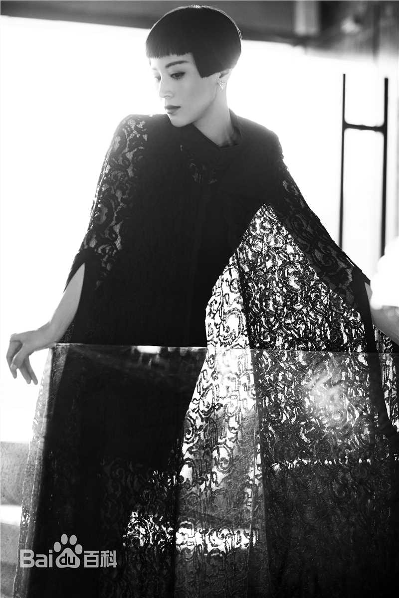 石筱群最新杂志壁纸