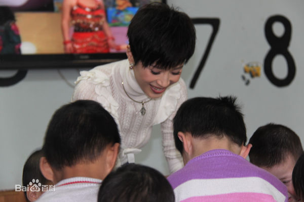 石筱群小群心灵护慰队性感图片图集