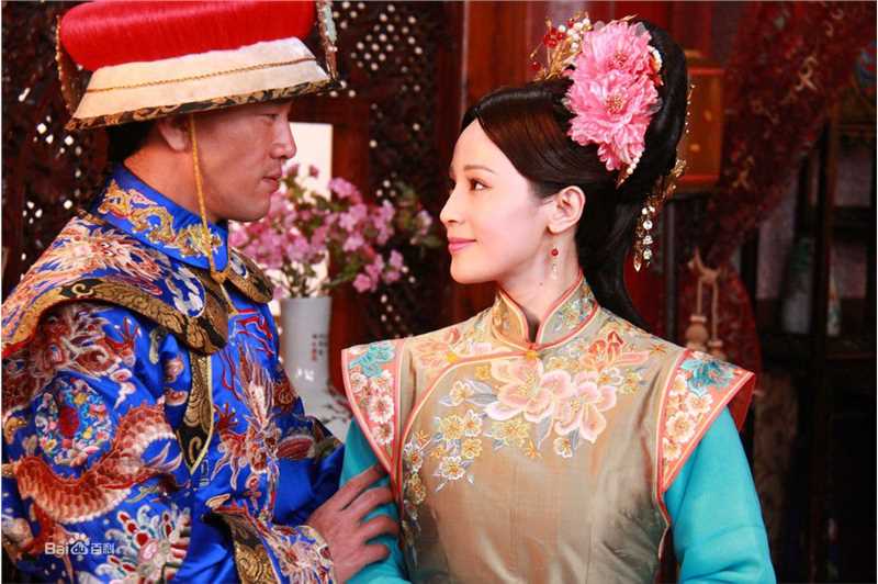 石筱群在《乾隆秘史》秋影中的