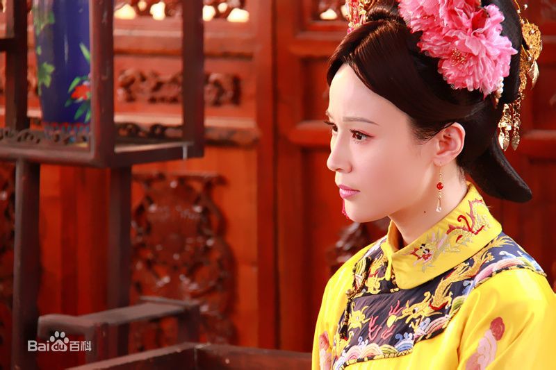 石筱群在《乾隆秘史》秋影中的