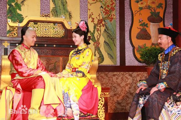 石筱群在《乾隆秘史》秋影中的