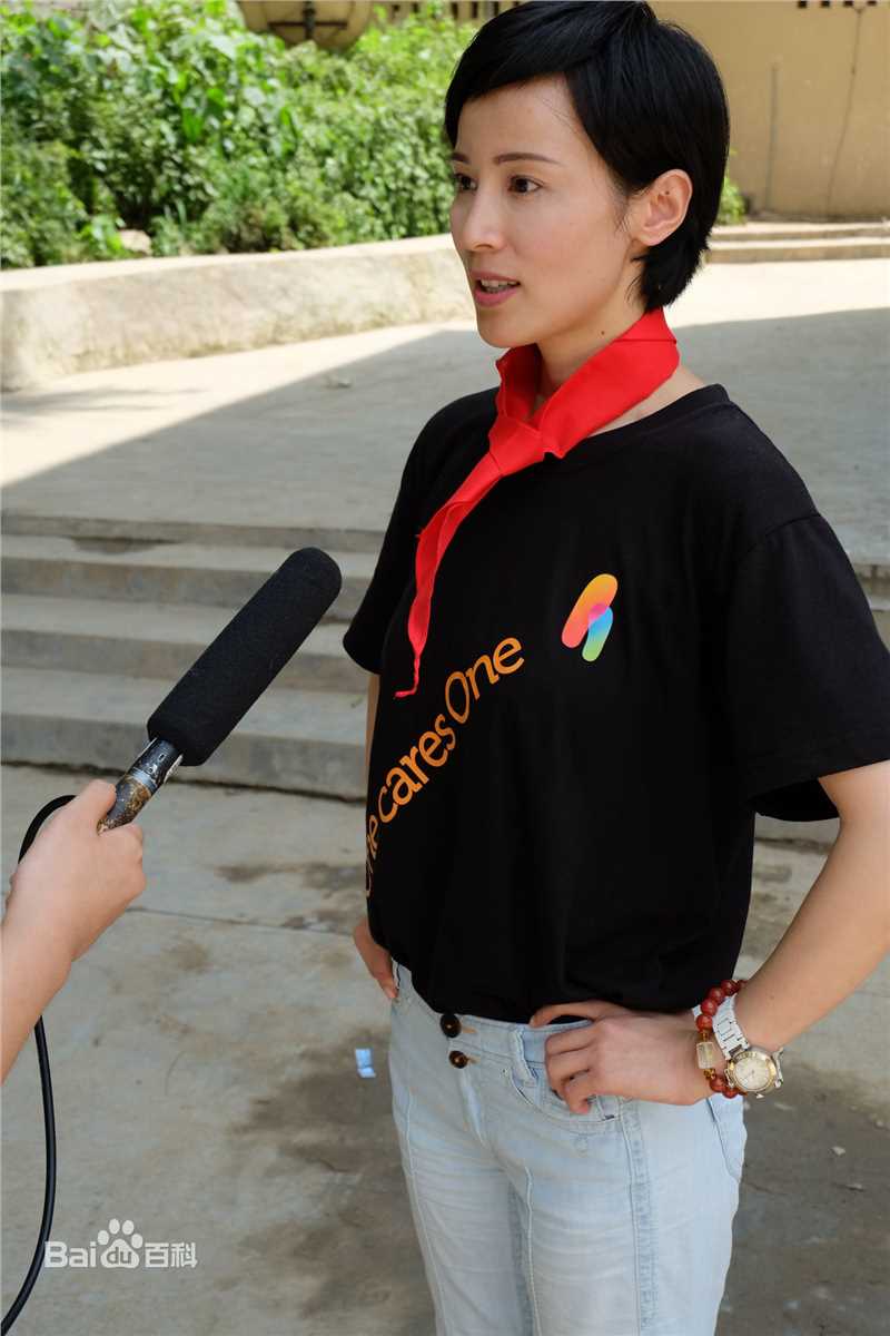 石筱群四川大凉山志愿者公益行性感图片图集